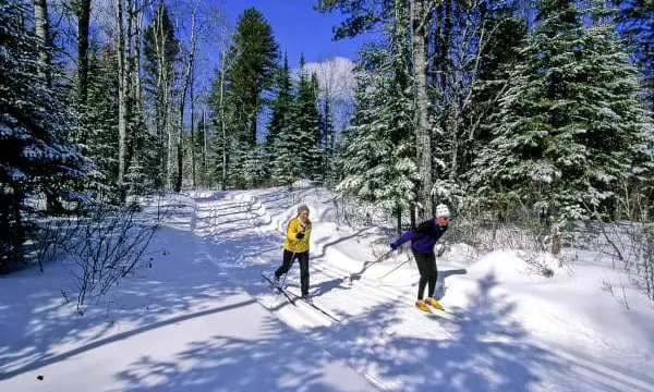 Best-Cross-Country-Skiing-Minnesota-featimg